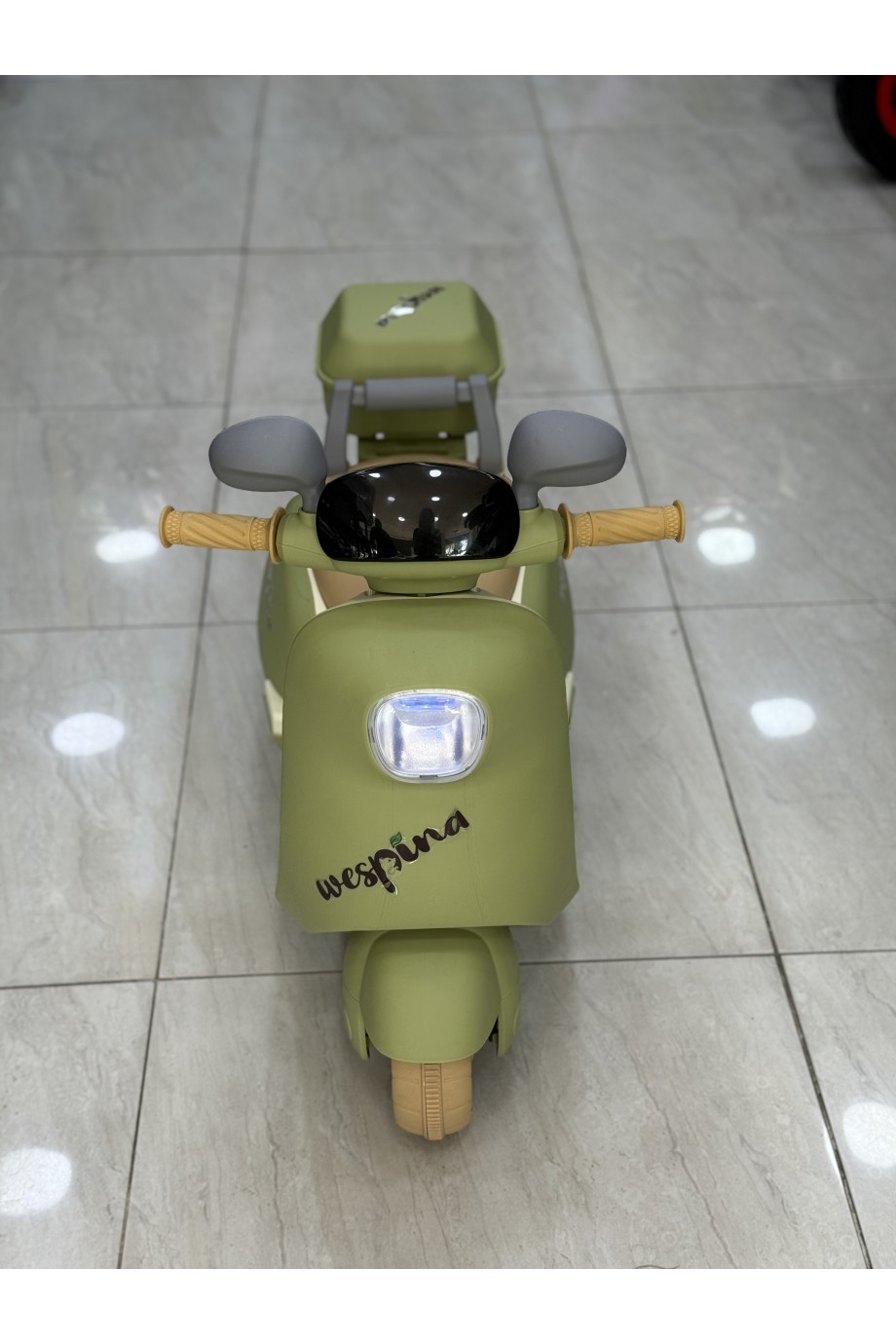 VESPİNA AKÜLÜ MOTOR 0-4 YAŞ VESPİNA AKÜLÜ MOTOR 0-4 YAŞ