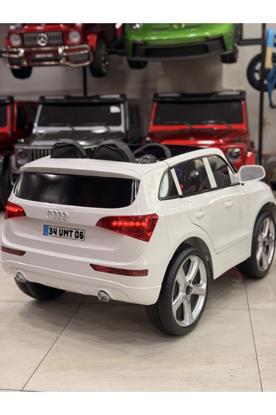 AUDİ SUV BEYAZ 12V 0-6 YAŞ