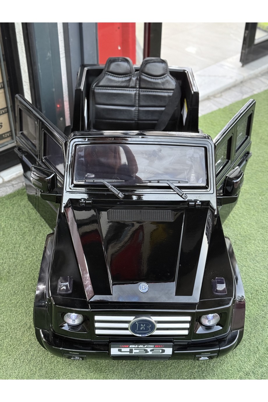 BRABUS SİYAH METALİK BOYALI AKÜLÜ ARABA 0-6 YAŞ BRABUS SİYAH METALİK BOYALI AKÜLÜ ARABA 0-6 YAŞ