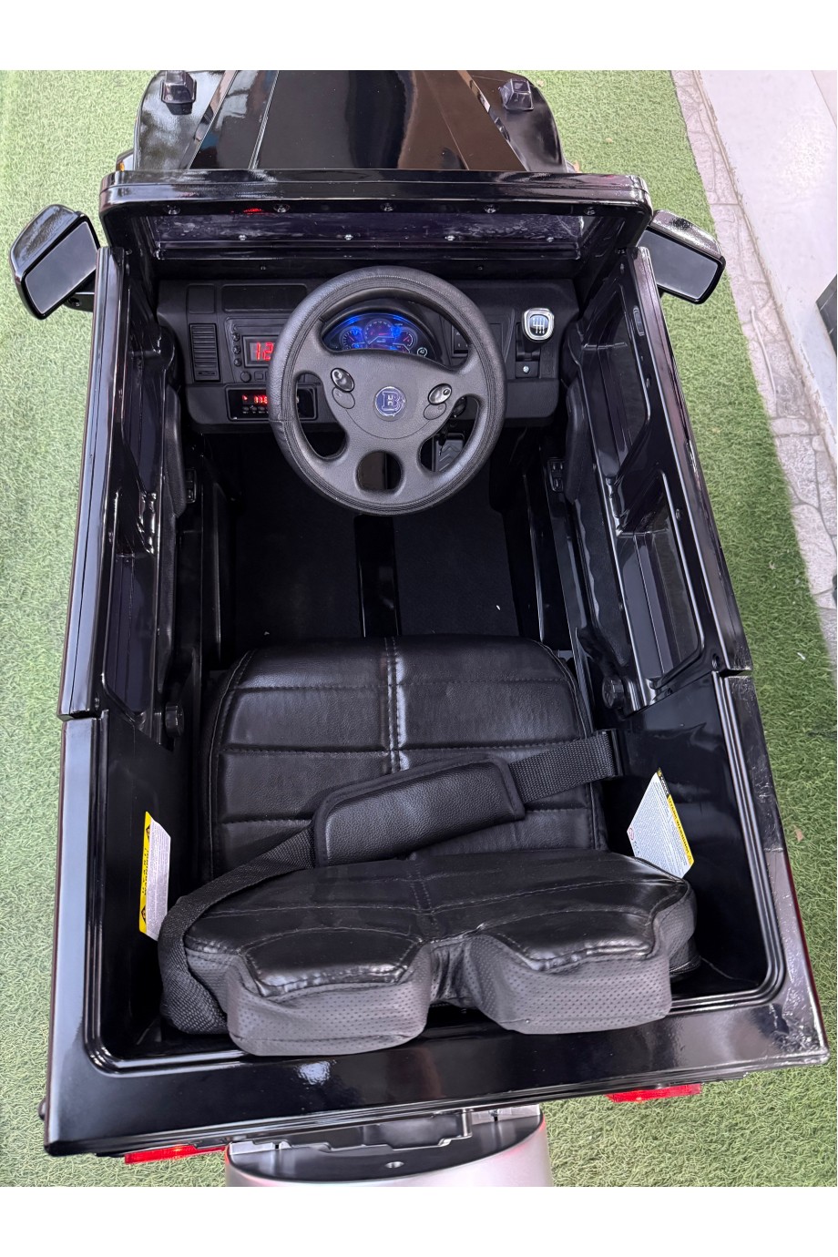 BRABUS SİYAH METALİK BOYALI AKÜLÜ ARABA 0-6 YAŞ BRABUS SİYAH METALİK BOYALI AKÜLÜ ARABA 0-6 YAŞ