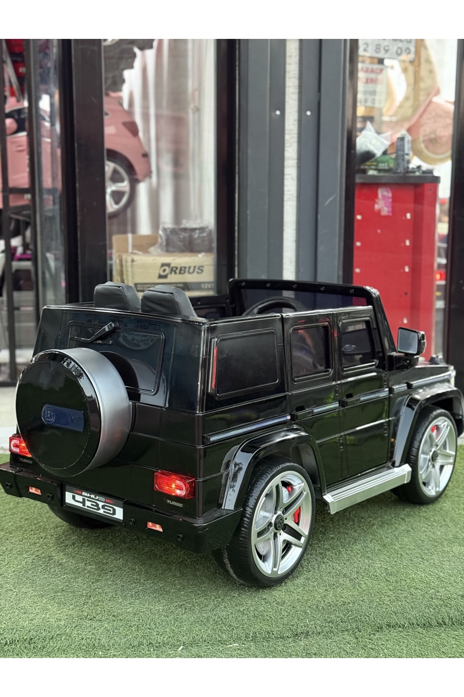 BRABUS SİYAH METALİK BOYALI AKÜLÜ ARABA 0-6 YAŞ BRABUS SİYAH METALİK BOYALI AKÜLÜ ARABA 0-6 YAŞ